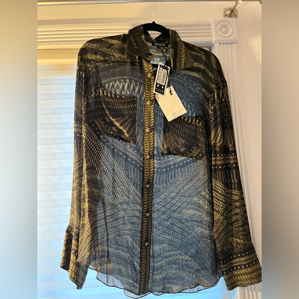 Balmain button down shirt with lion buttons new with tags